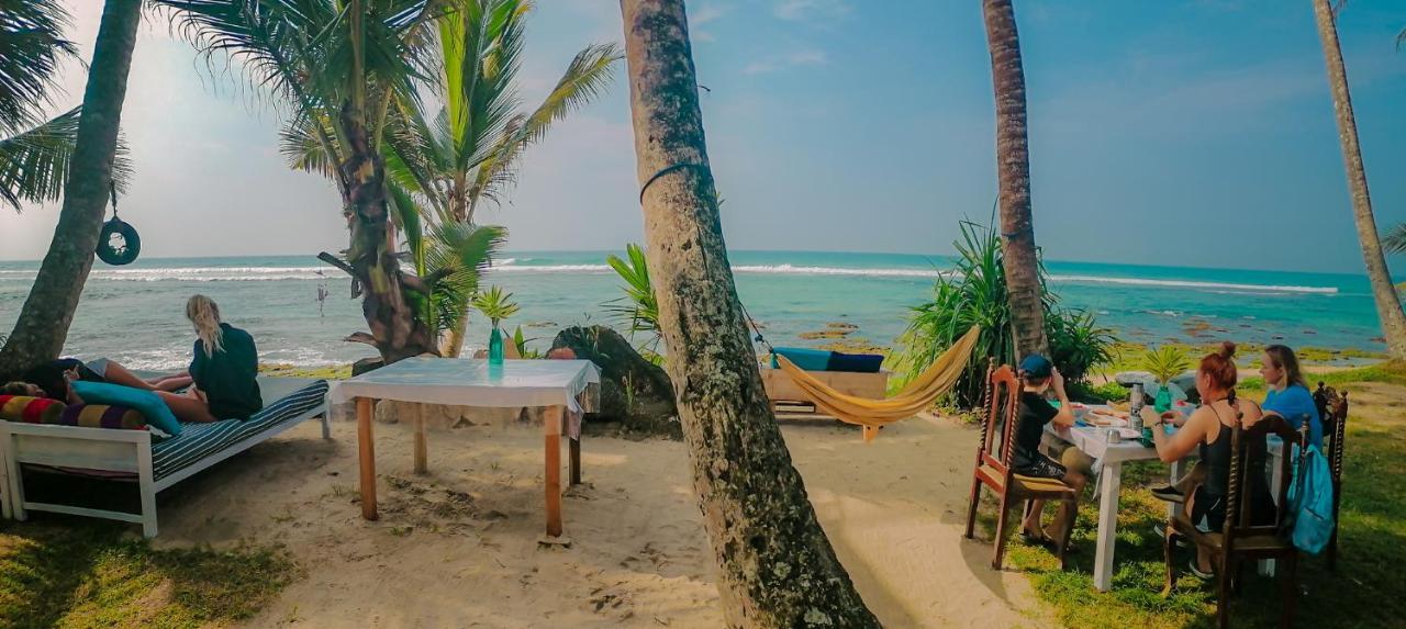 Mermaid Beach Аханґама Екстер'єр фото
